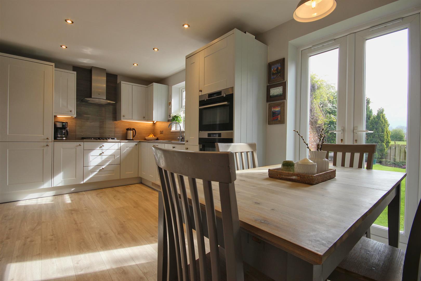 The Bryants, Leven